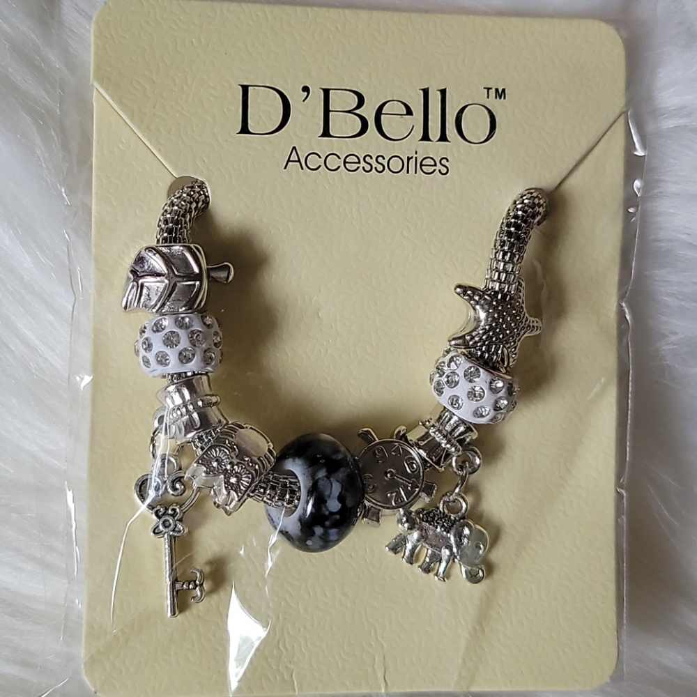 💥3/$14 D'Bello Charm Filled Adjustable Bracelet